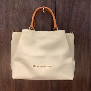 Dooney and Bourke Barlow Leather Satchel💓